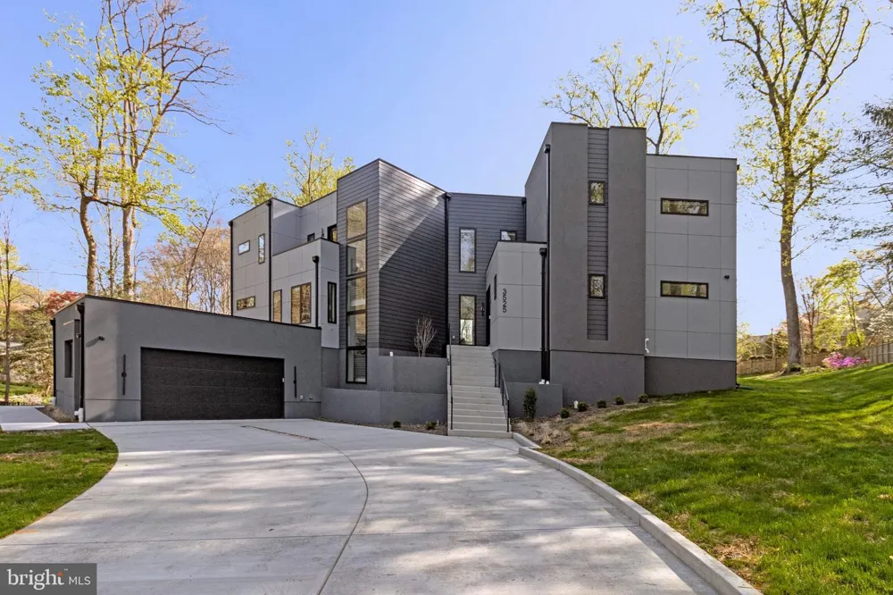 3525 GLENBROOK ROAD Fairfax, VA 22031