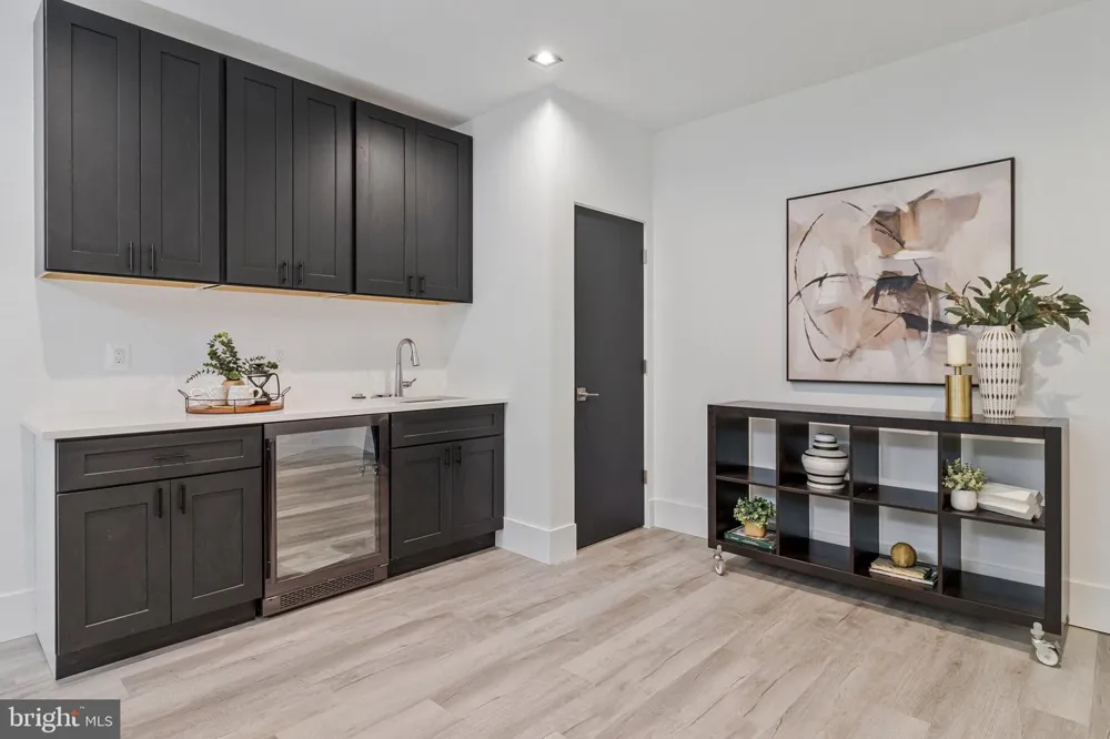 3525 GLENBROOK ROAD Fairfax, VA 22031