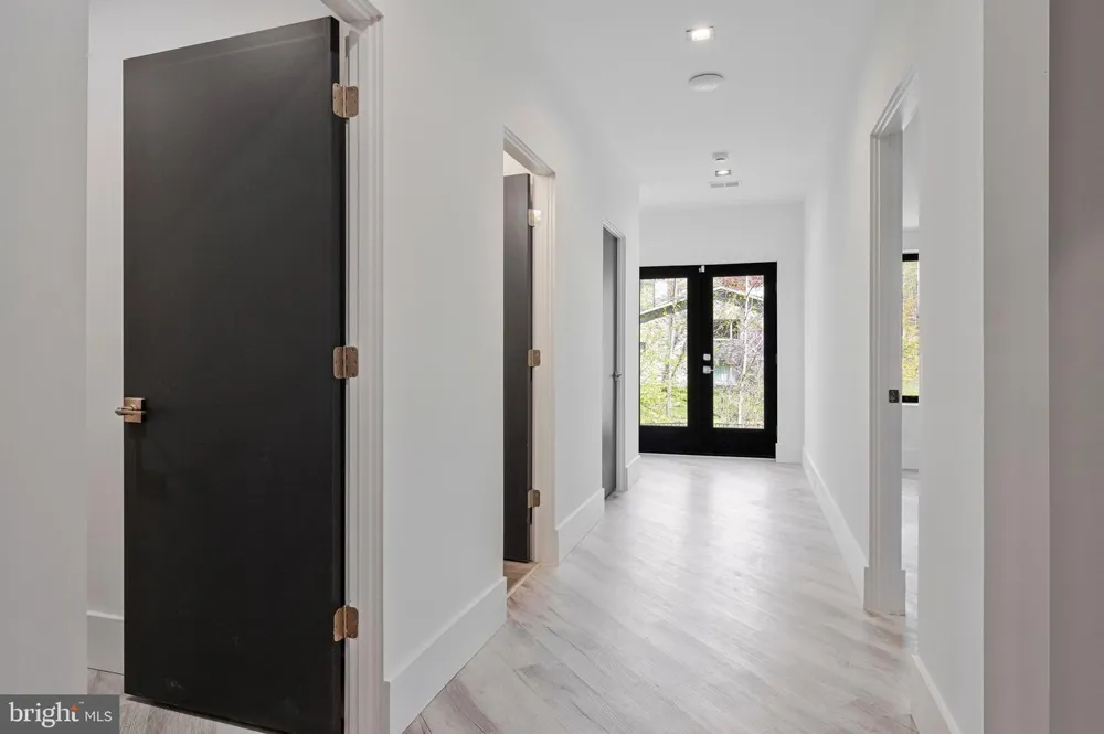3525 GLENBROOK ROAD Fairfax, VA 22031