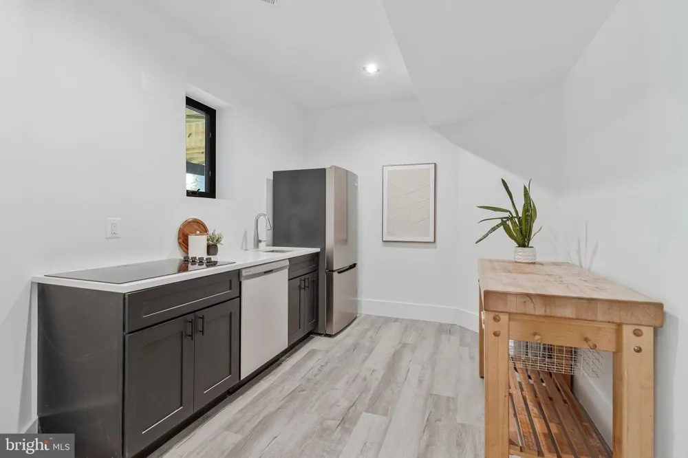 3525 GLENBROOK ROAD Fairfax, VA 22031