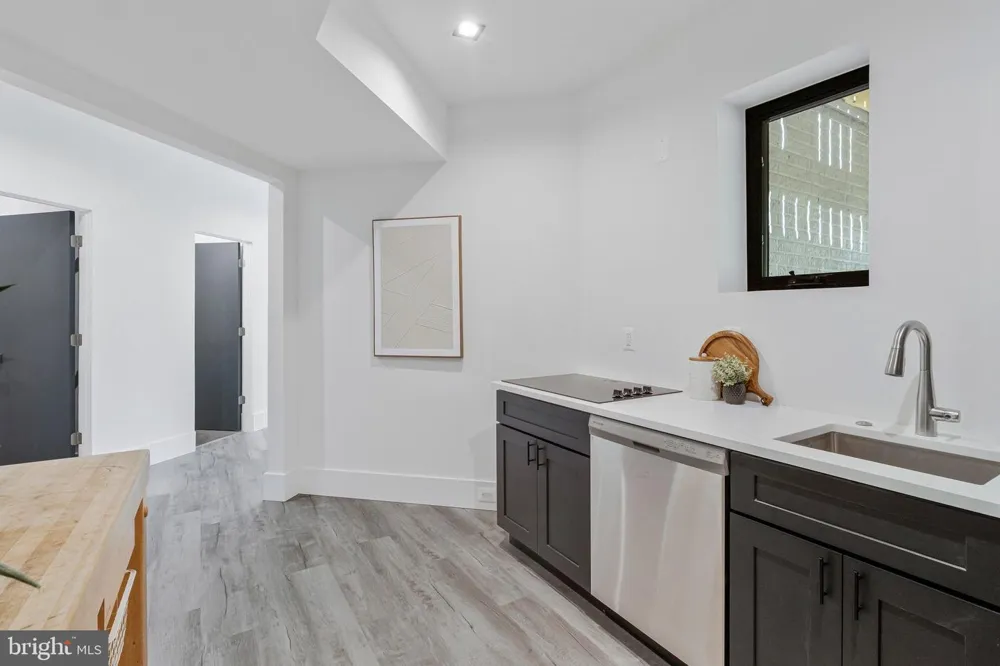 3525 GLENBROOK ROAD Fairfax, VA 22031