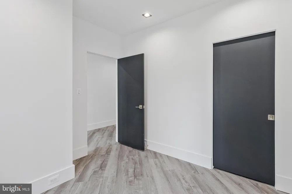3525 GLENBROOK ROAD Fairfax, VA 22031