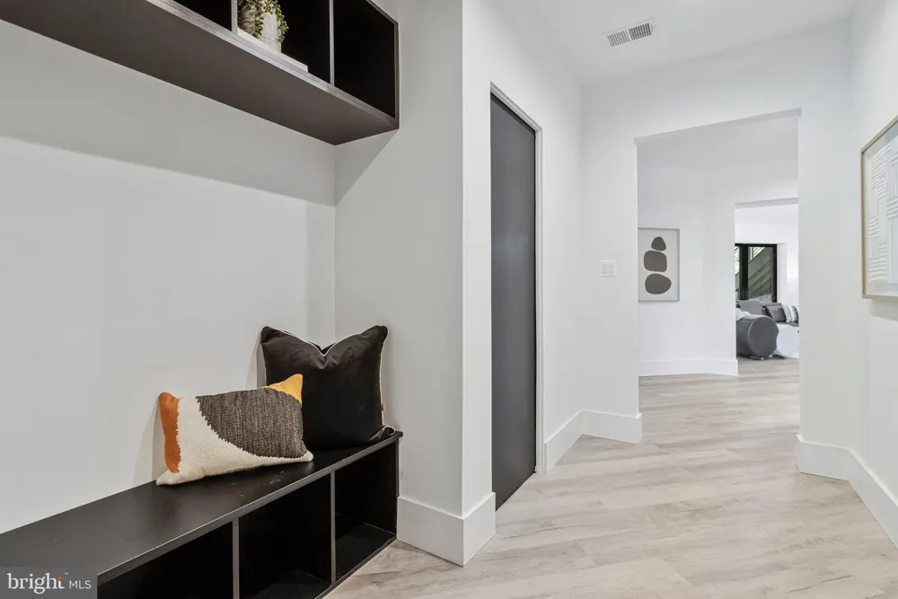 3525 GLENBROOK ROAD Fairfax, VA 22031