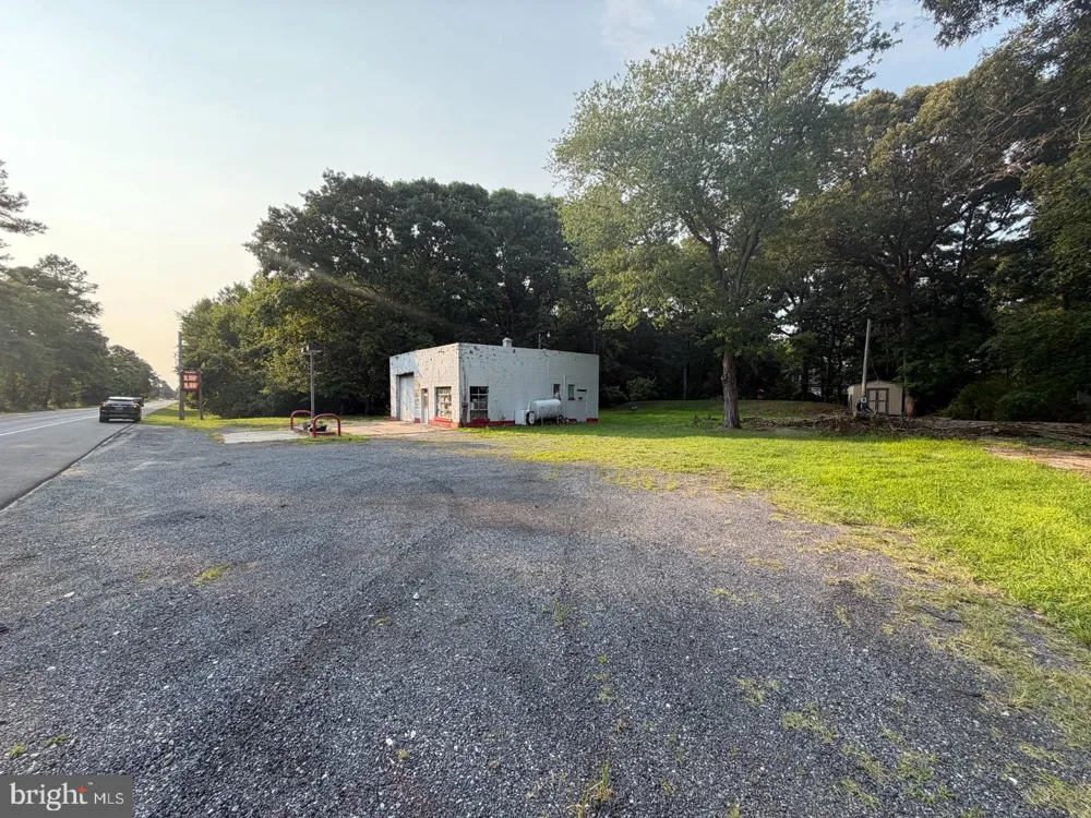 20587 MILTON ELLENDALE HIGHWAY Ellendale, DE 19941