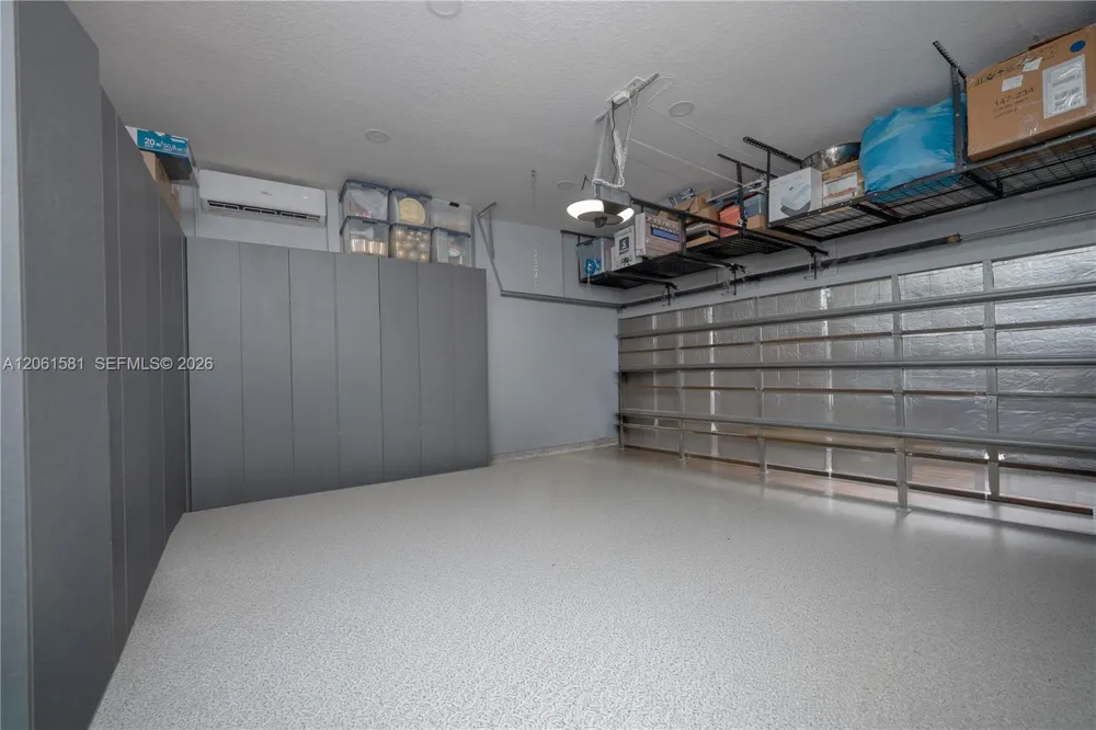 8995 NW 161st Ter Miami Lakes, FL 33018