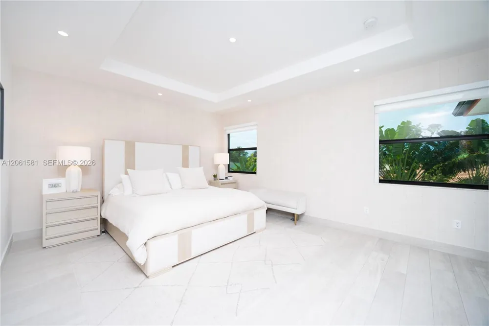 8995 NW 161st Ter Miami Lakes, FL 33018