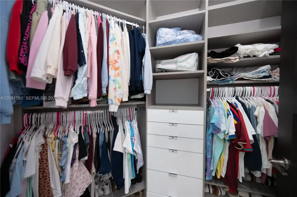 8995 NW 161st Ter Miami Lakes, FL 33018