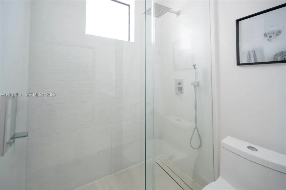 8995 NW 161st Ter Miami Lakes, FL 33018