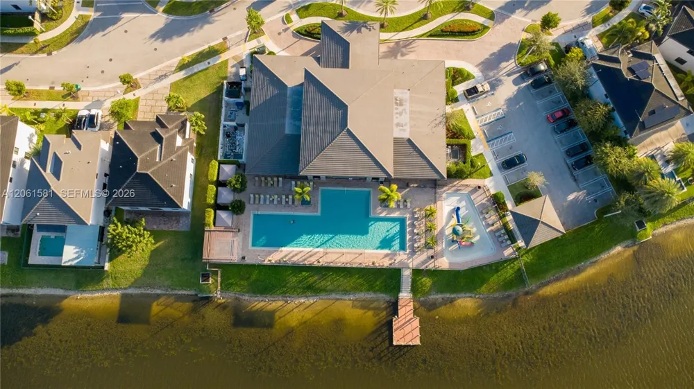 8995 NW 161st Ter Miami Lakes, FL 33018