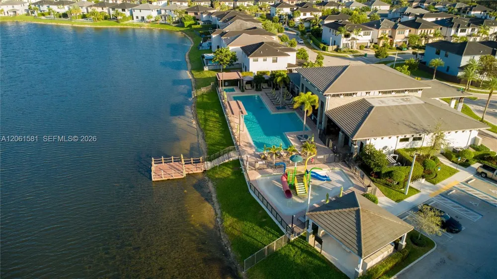 8995 NW 161st Ter Miami Lakes, FL 33018