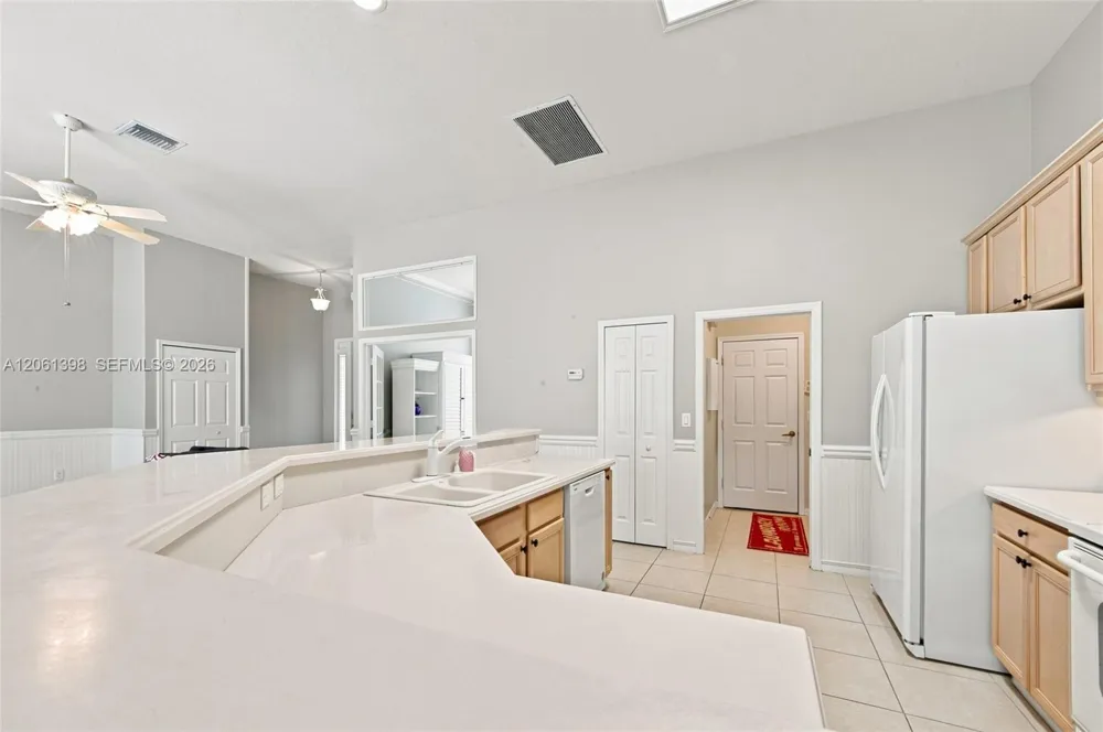 4025 SW Chablis St SW Vero Beach, FL 32968