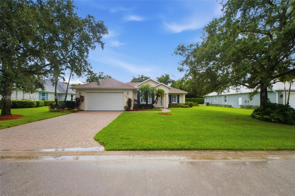 4025 SW Chablis St SW Vero Beach, FL 32968