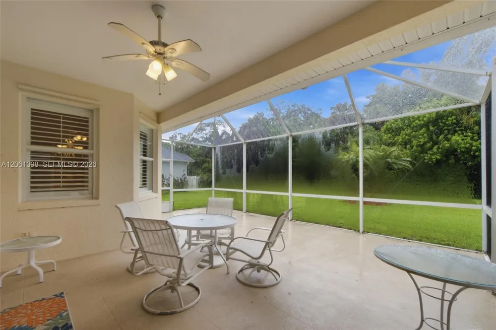 4025 SW Chablis St SW Vero Beach, FL 32968