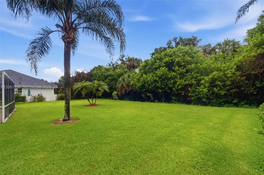 4025 SW Chablis St SW Vero Beach, FL 32968