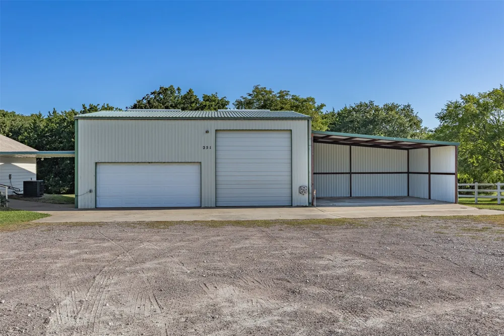 251 Denton Road Gordonville, TX 76245