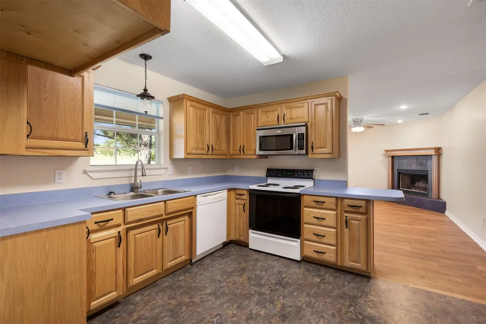 251 Denton Road Gordonville, TX 76245