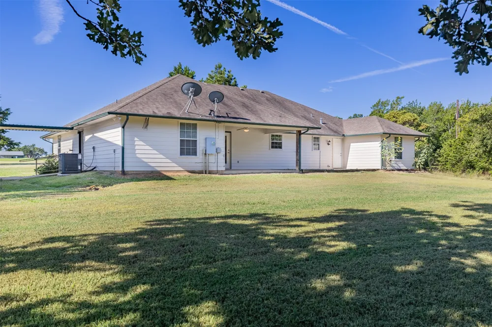 251 Denton Road Gordonville, TX 76245
