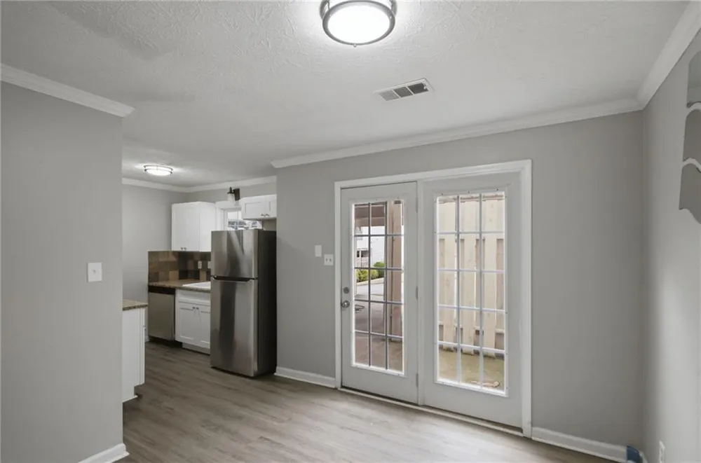218 Mill Creek Place Roswell, GA 30076