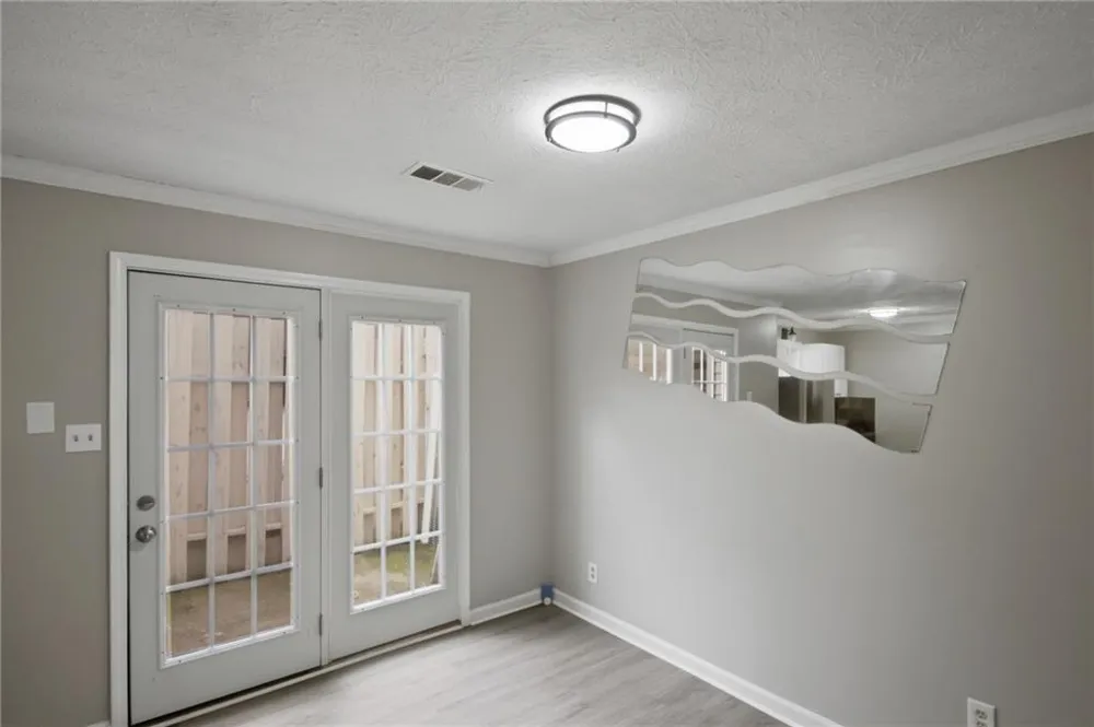 218 Mill Creek Place Roswell, GA 30076