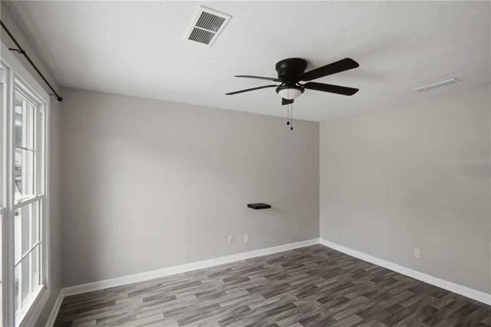 218 Mill Creek Place Roswell, GA 30076