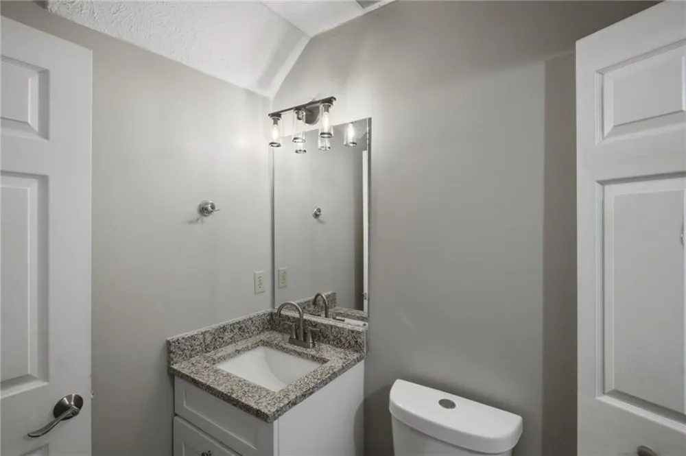 218 Mill Creek Place Roswell, GA 30076