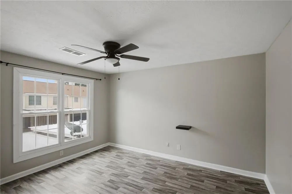 218 Mill Creek Place Roswell, GA 30076