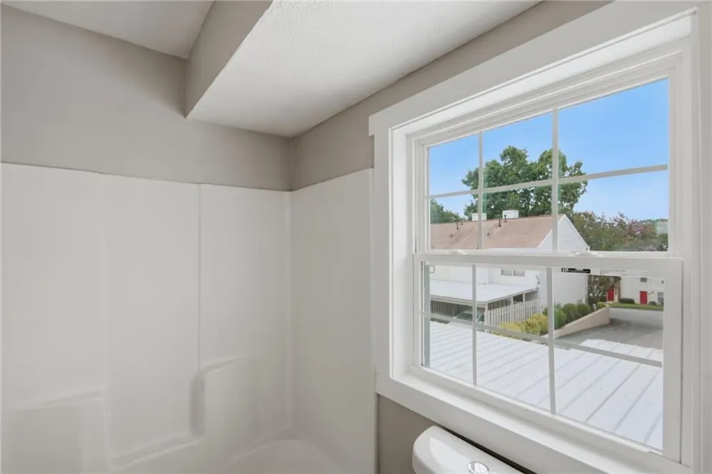 218 Mill Creek Place Roswell, GA 30076
