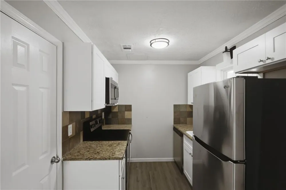 218 Mill Creek Place Roswell, GA 30076