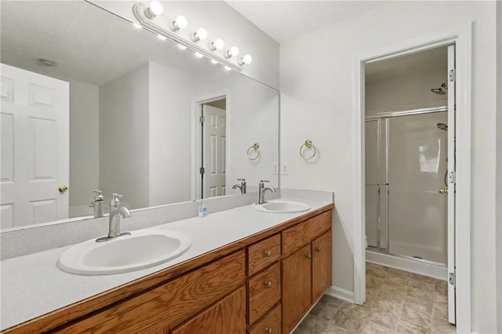 18 Broadlands Drive White, GA 30184