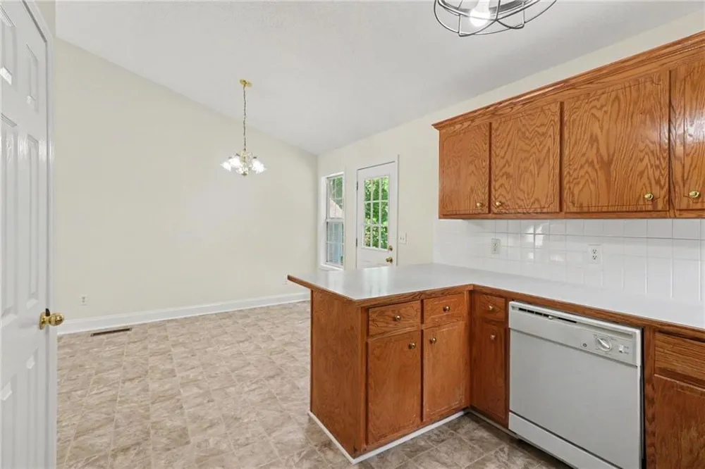 18 Broadlands Drive White, GA 30184