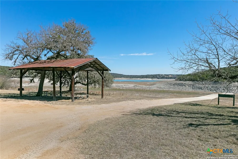 15 PR 2535 Mico, TX 78056