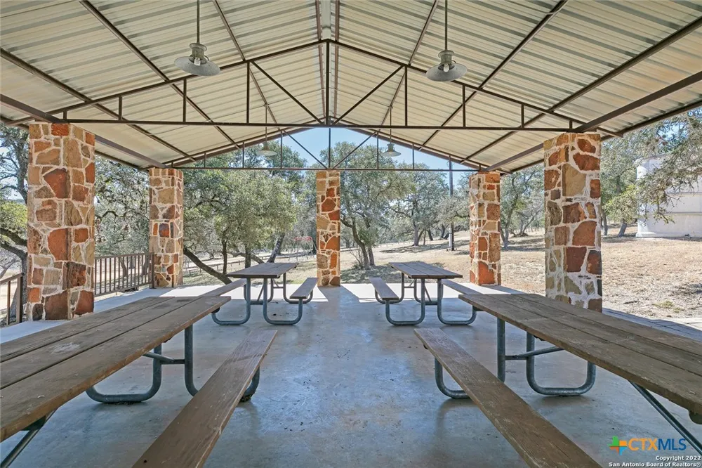 15 PR 2535 Mico, TX 78056