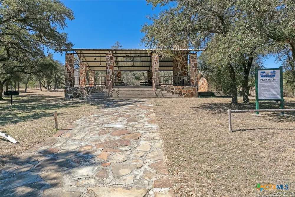15 PR 2535 Mico, TX 78056