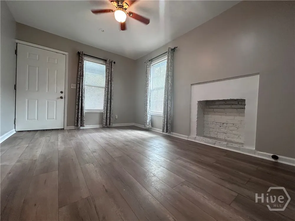 1410 New Castle Street Savannah, GA 31415