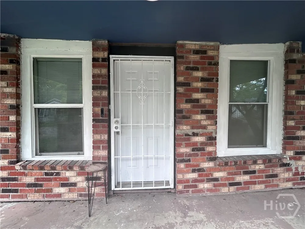 1410 New Castle Street Savannah, GA 31415