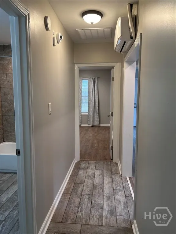 1410 New Castle Street Savannah, GA 31415