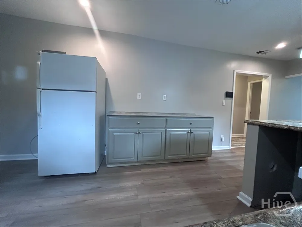 1410 New Castle Street Savannah, GA 31415