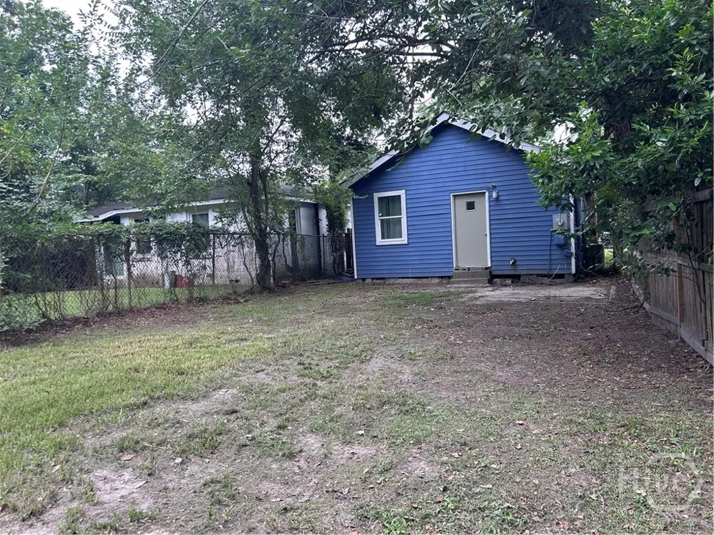 1410 New Castle Street Savannah, GA 31415