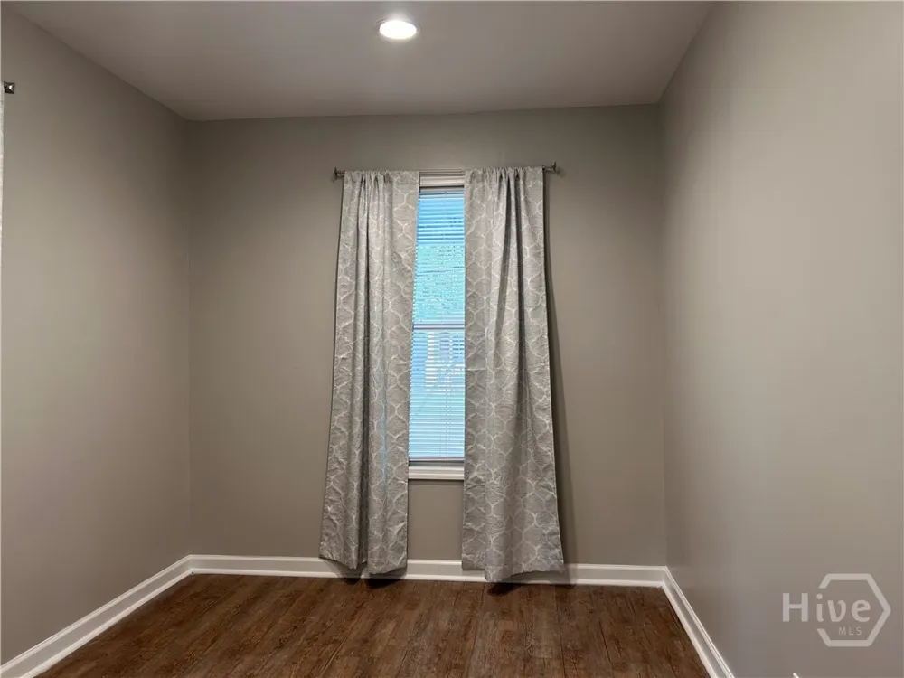 1410 New Castle Street Savannah, GA 31415