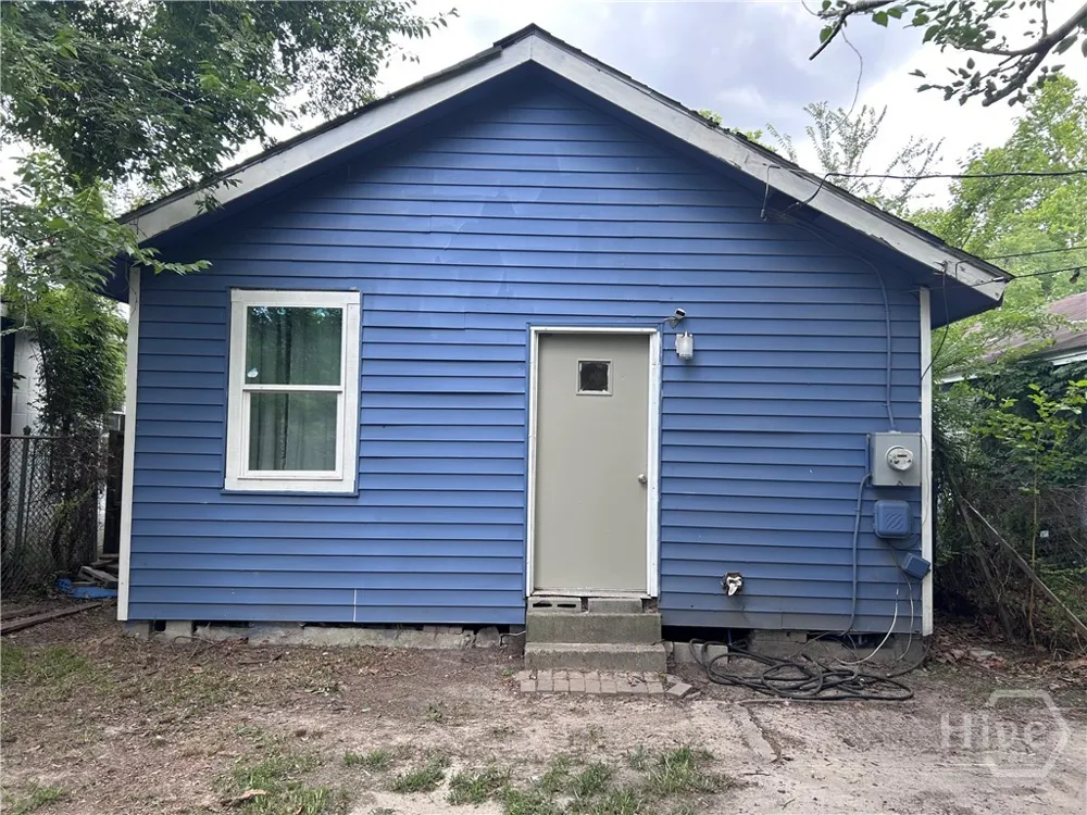 1410 New Castle Street Savannah, GA 31415