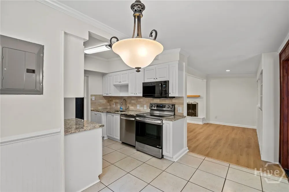 163 North Drive Savannah, GA 31406