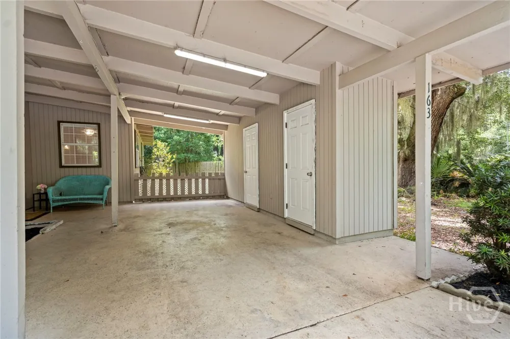 163 North Drive Savannah, GA 31406