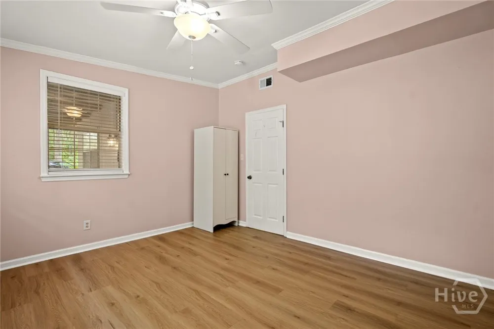 163 North Drive Savannah, GA 31406