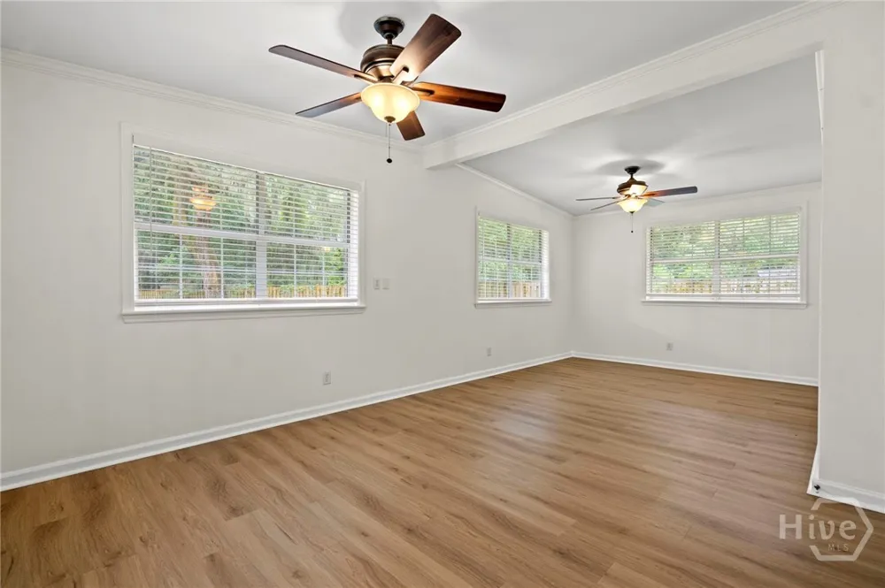 163 North Drive Savannah, GA 31406