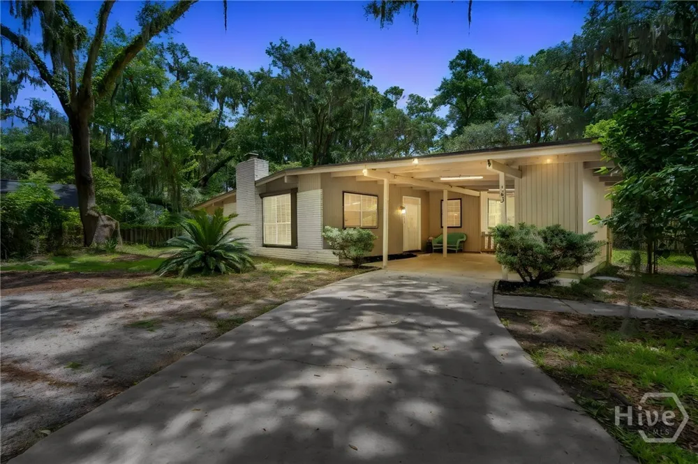 163 North Drive Savannah, GA 31406