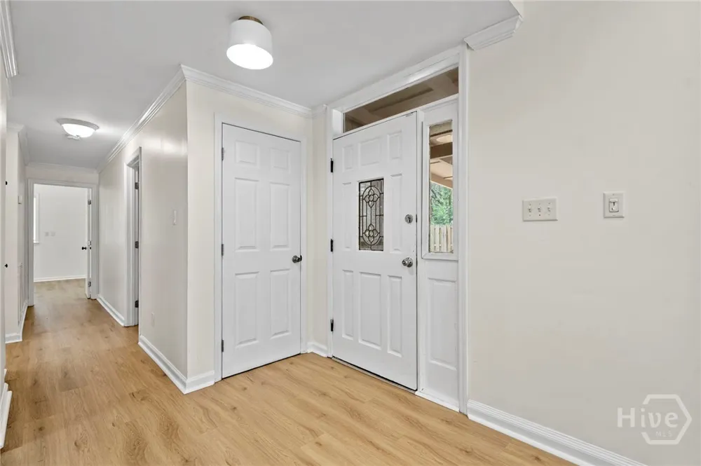 163 North Drive Savannah, GA 31406