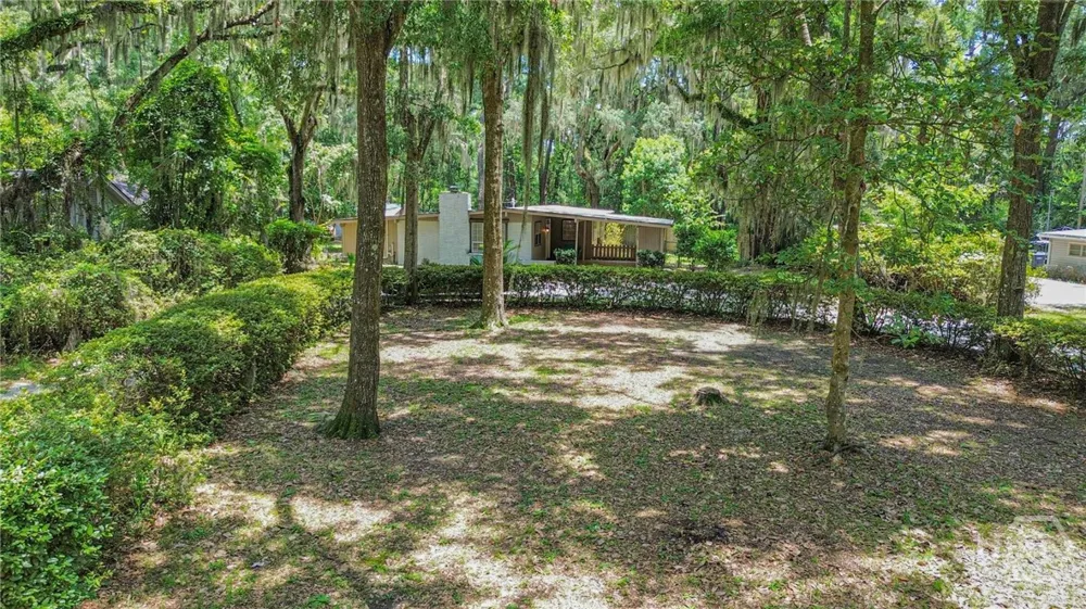 163 North Drive Savannah, GA 31406