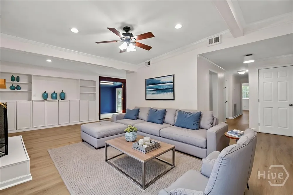 163 North Drive Savannah, GA 31406