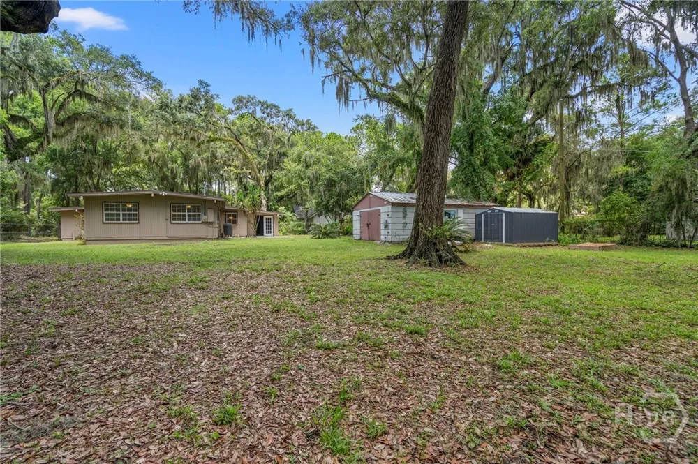 163 North Drive Savannah, GA 31406