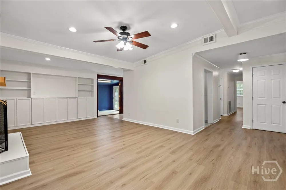 163 North Drive Savannah, GA 31406